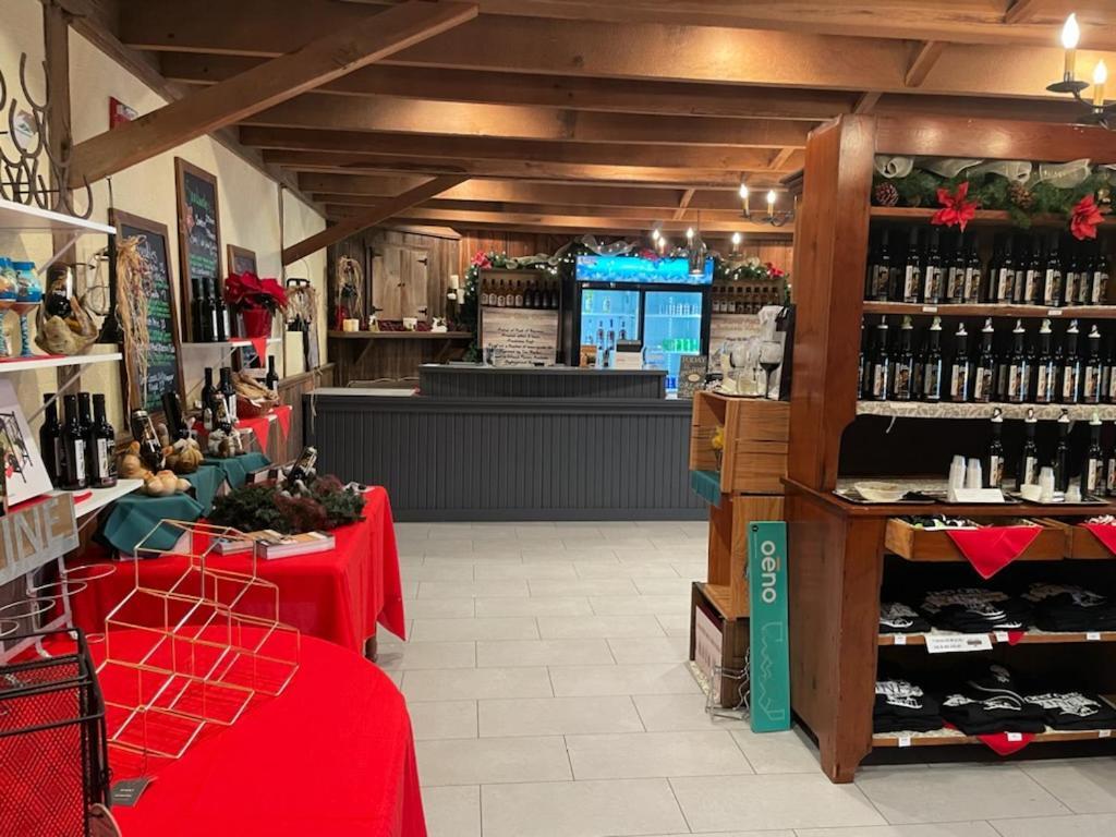 Watson Estate Bnb & Deer Creek Winery Uniontown Eksteriør bilde