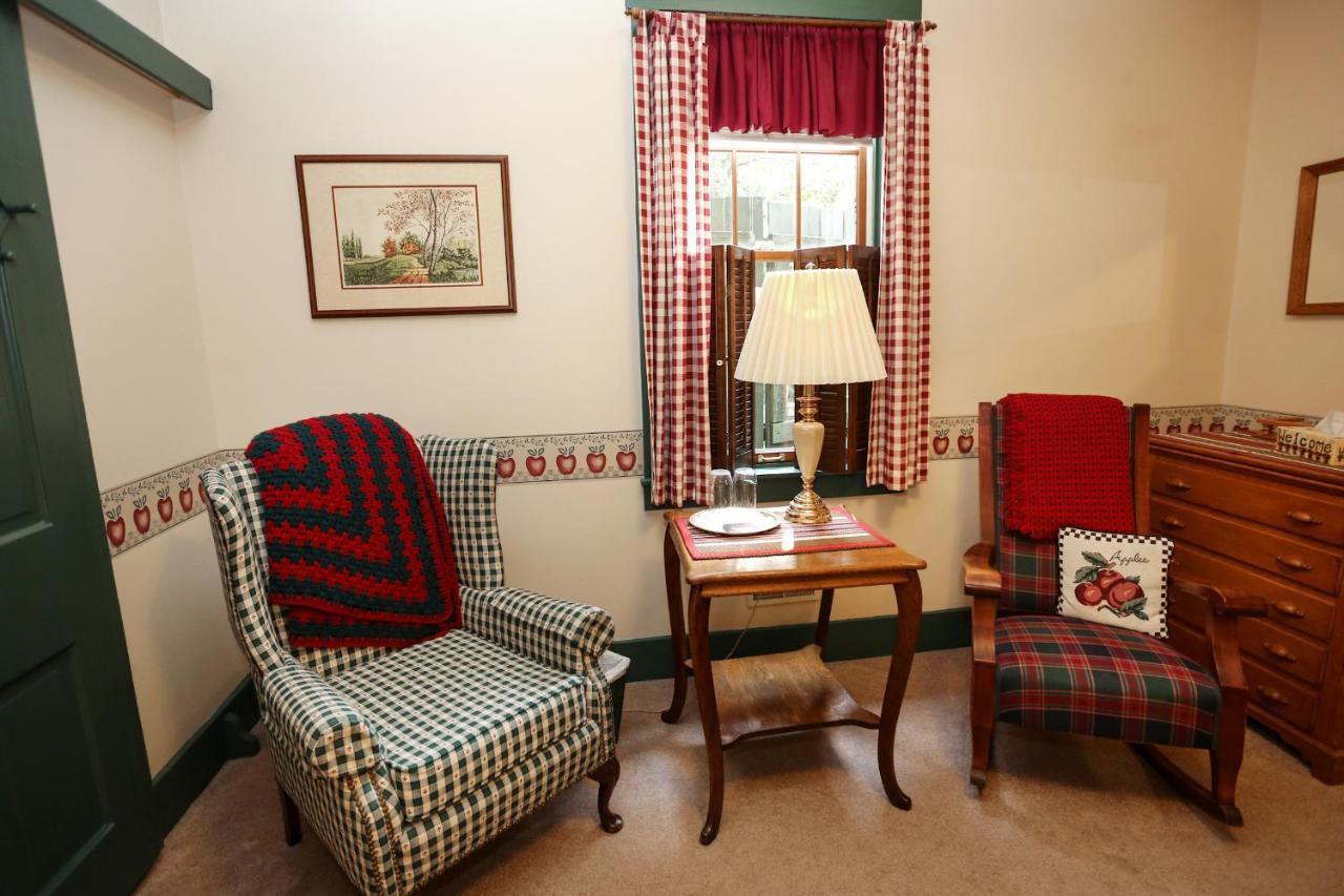 Watson Estate Bnb & Deer Creek Winery Uniontown Eksteriør bilde